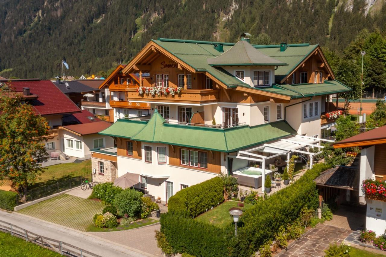 Apparthotel Sonnenhof Mayrhofen Exterior foto